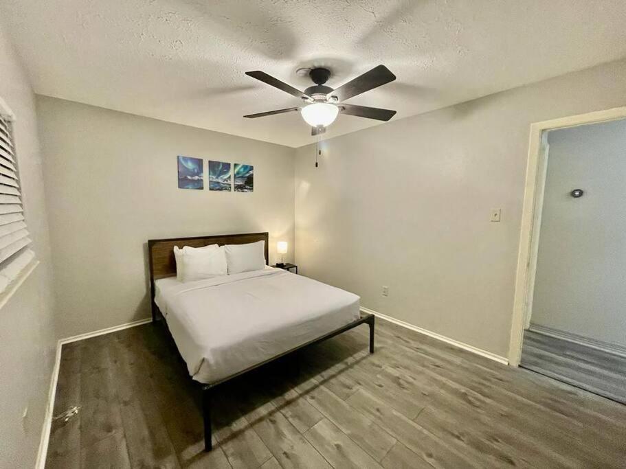 3 Bedroom Entire Home - Centrally Located In Katy, Texas Bagian luar foto