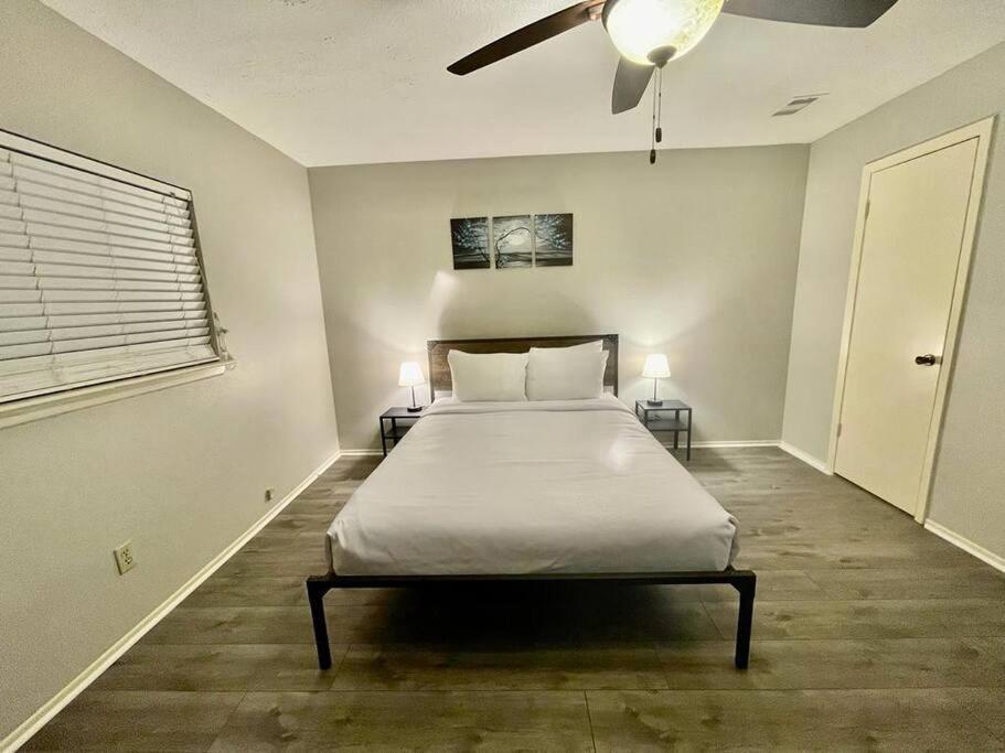 3 Bedroom Entire Home - Centrally Located In Katy, Texas Bagian luar foto